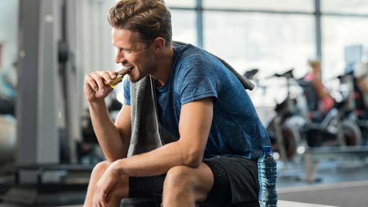 A Fitness Trainer’s Guide to Choosing the Best Protein Bar