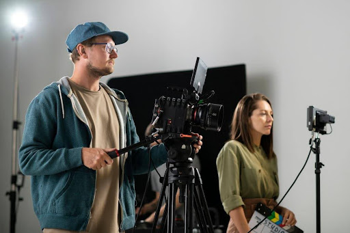 5 Reasons to Hire a Professional Video Agency